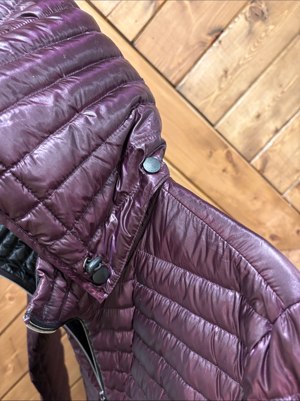 Women's Quilted Hooded Coat Packable- Burgundy with Black Trim Nuage Sport Large - Picture 5 of 7